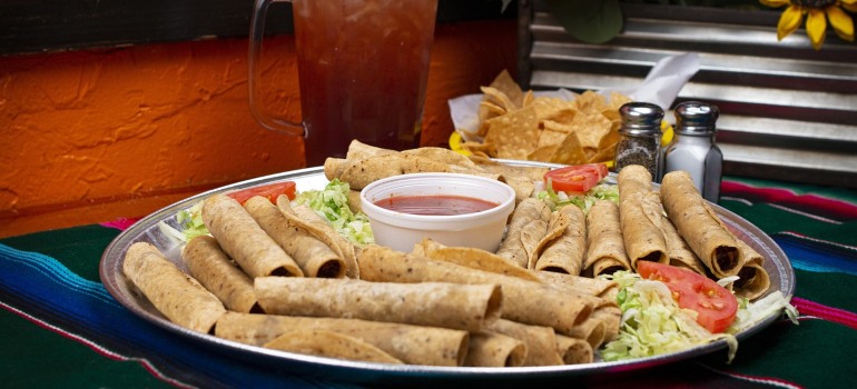 A plate of tacos.