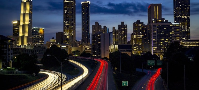 A highway showing how living in Trumbull CT keeps you connected to major cities.