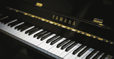 Five things to know before calling for a piano moving estimate